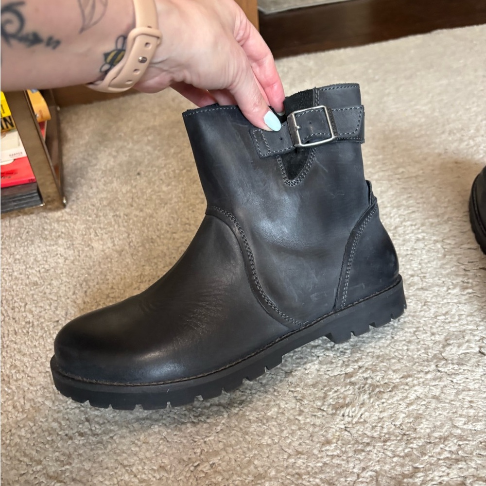 Birkenstock Black Leather Ankle Boots - Worn Once Sz 38 - Picture 3 of 8